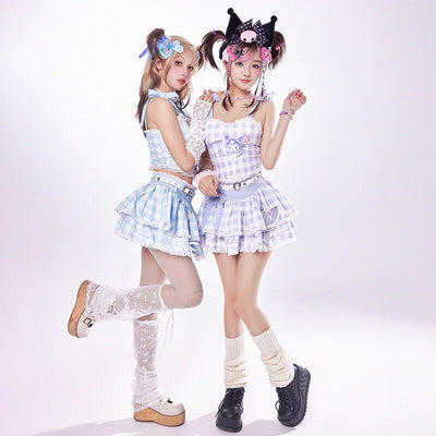 Two-kawaii-fashion-guru-wearing-cinnamoroll-and-kuromi-summer-outfits