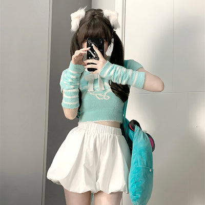 hatsune-miku-short-sleeve-crop-sweater-and-arm-warmer-set-matched-with-white-short-pants-and-Hatsune-Miku-backpack