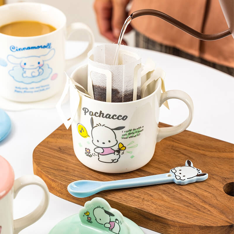 2023-latest-new-sanrio-pochacco-illustration-3d-phone-holder-lid-design-coffee-mug