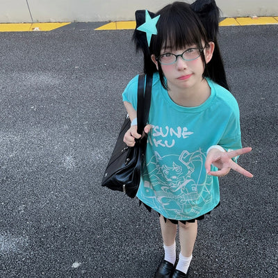 A-Lovely-Girl-Wearing-Hatsune-Miku-Harajuku-Short-T-Shirt