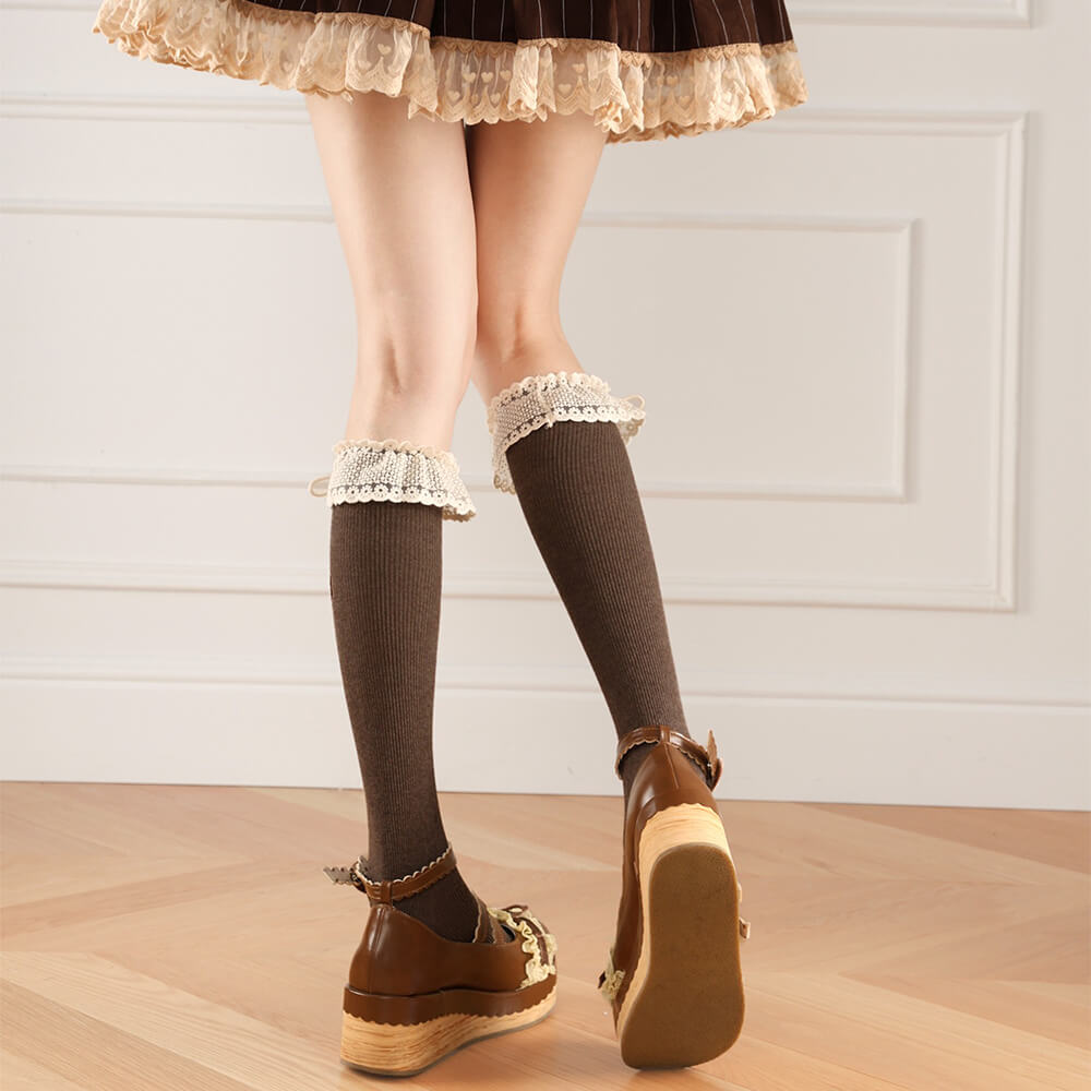 Backside-Display-of-the-Brown-Lace-Pom-pom-Calf-Socks
