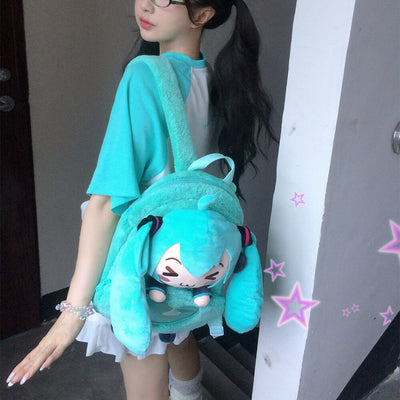 Backside-With-Fluffy-Miku-Bag