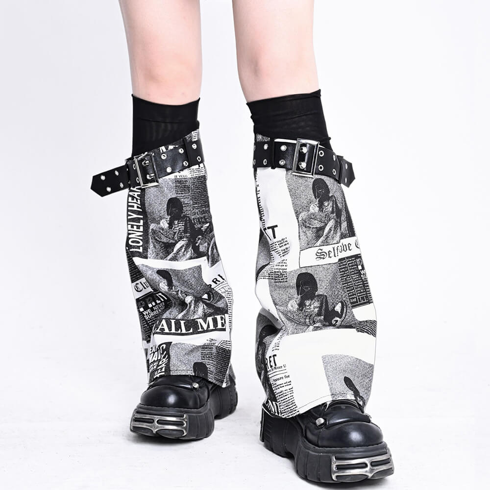 Retro Pictorial Print Buckled Leg Warmers