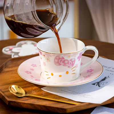 Coffee-pouring-into-the-hello-kitty-sakura-mug