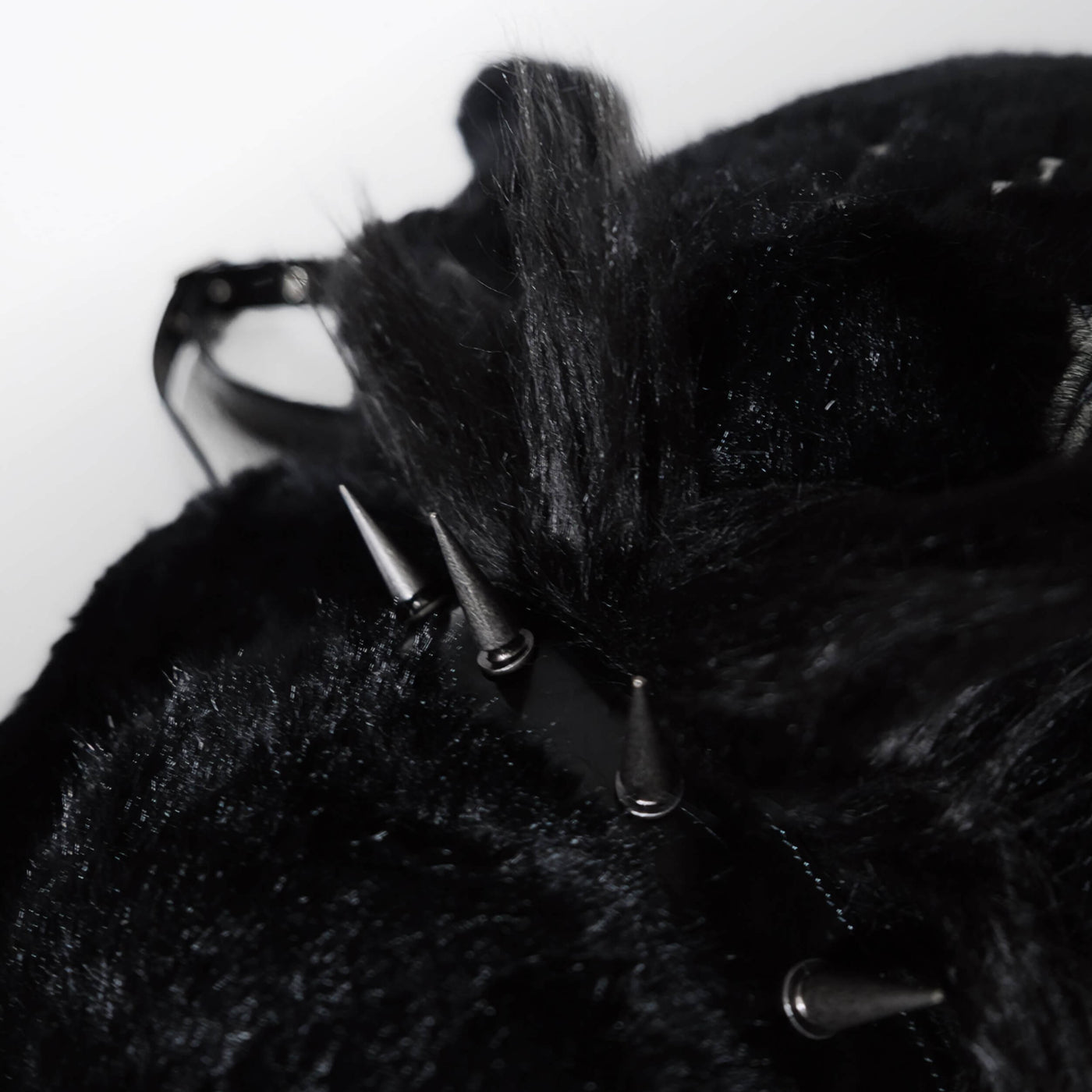 Details-Of-The-Soft-Spider-Bag-For-Halloween-Or-Everyday