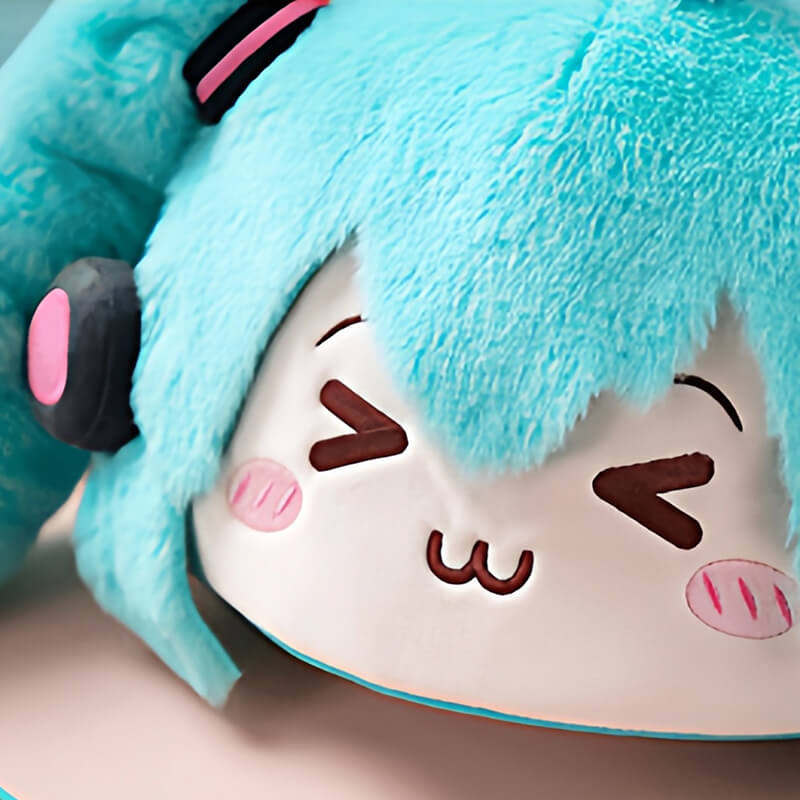 Exquisite-Facial-Expression-of-Miku