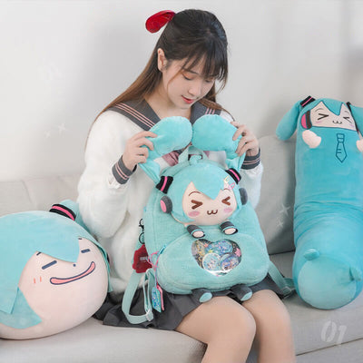 Hatsune-Miku-Playful-Winky-Plush-Bag