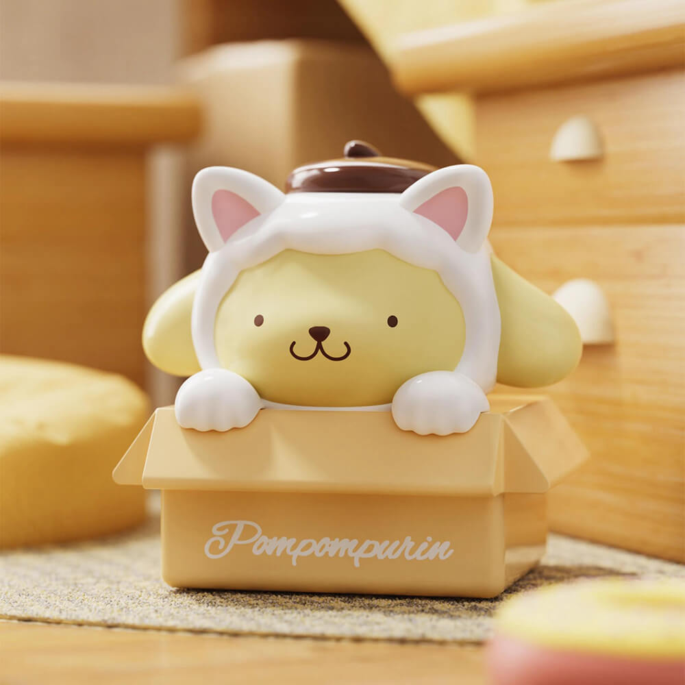 Sanrio-Meow-Series-Pompompurin-Pouncing-On-Cardboard-Box-Figurine