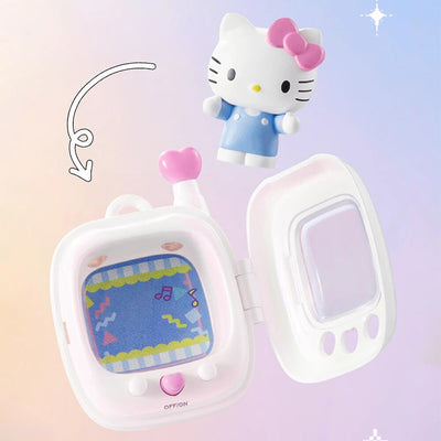 The-case-can-be-open-and-the-inside-sanrio-figurine-could-be-taken-out