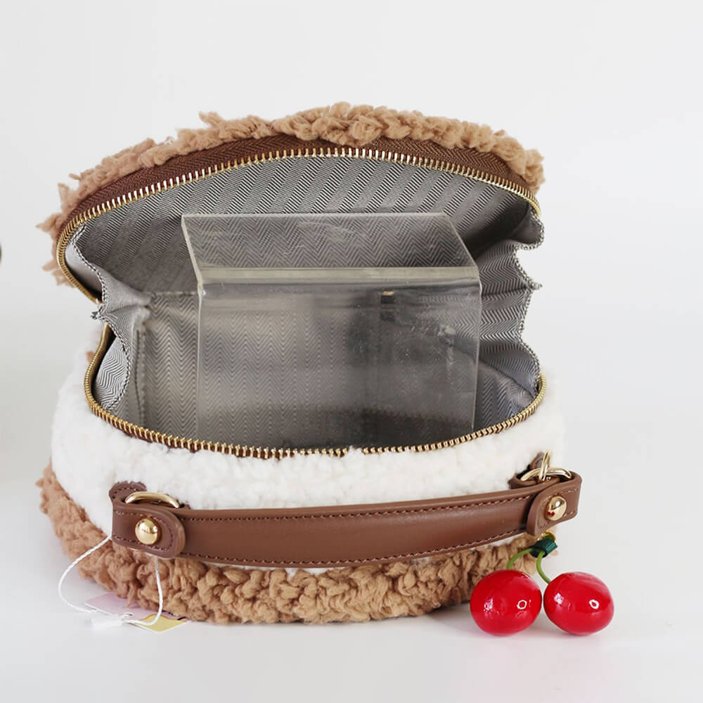 Zipper-Closure-And-Spacious-Bag-Capacity