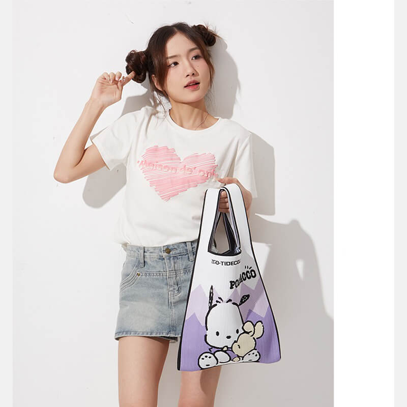 cute-and-cozy-anime-themed-shoulder-bags