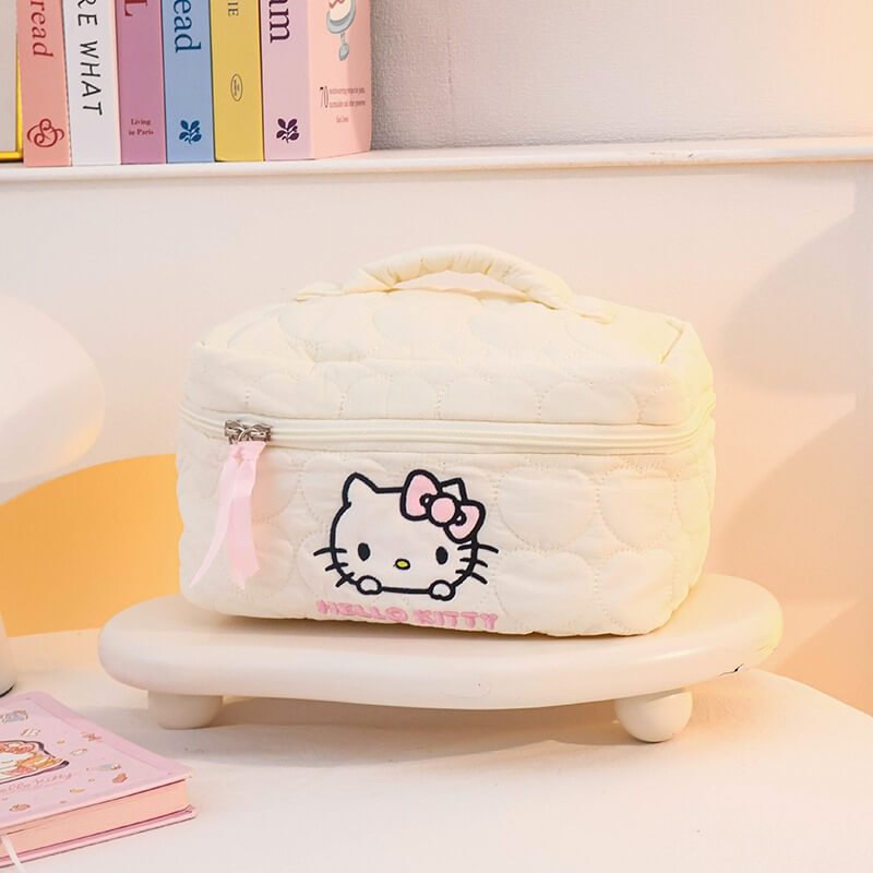 cute-hello-kitty-white-handheld-makeup-bag-for-daily-use