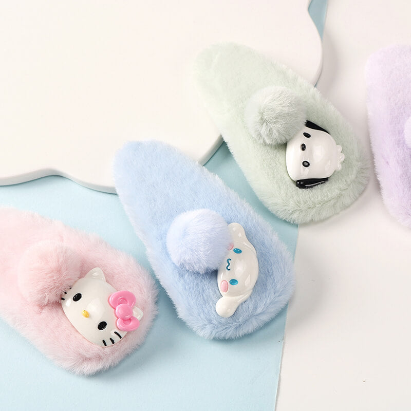 details-display-of-the-sanrio-fluffy-hair-clips