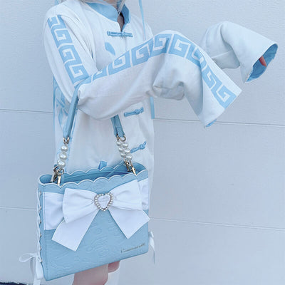 fashion-light-blue-outfit-completed-with-cinnamoroll-bow-handbag