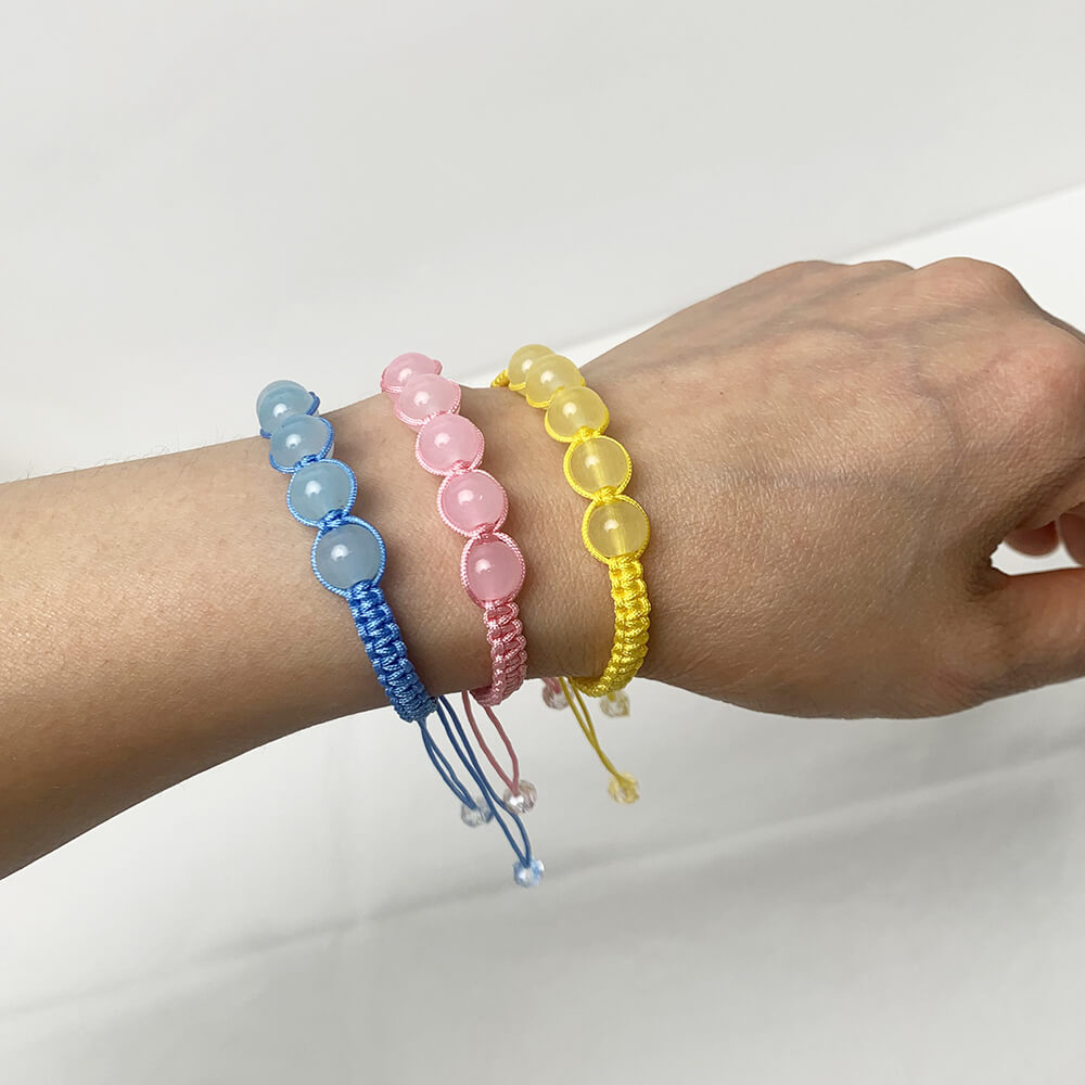 Adjustable-Glass-Beads-Corded-Bracelets-wear-on-hand