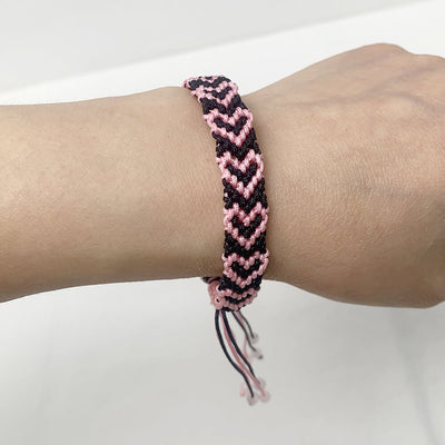 Adjustable-Heart-Corded-Bracelet-Valentine-Couple-Bracelets-black-pink-wear-on-hand