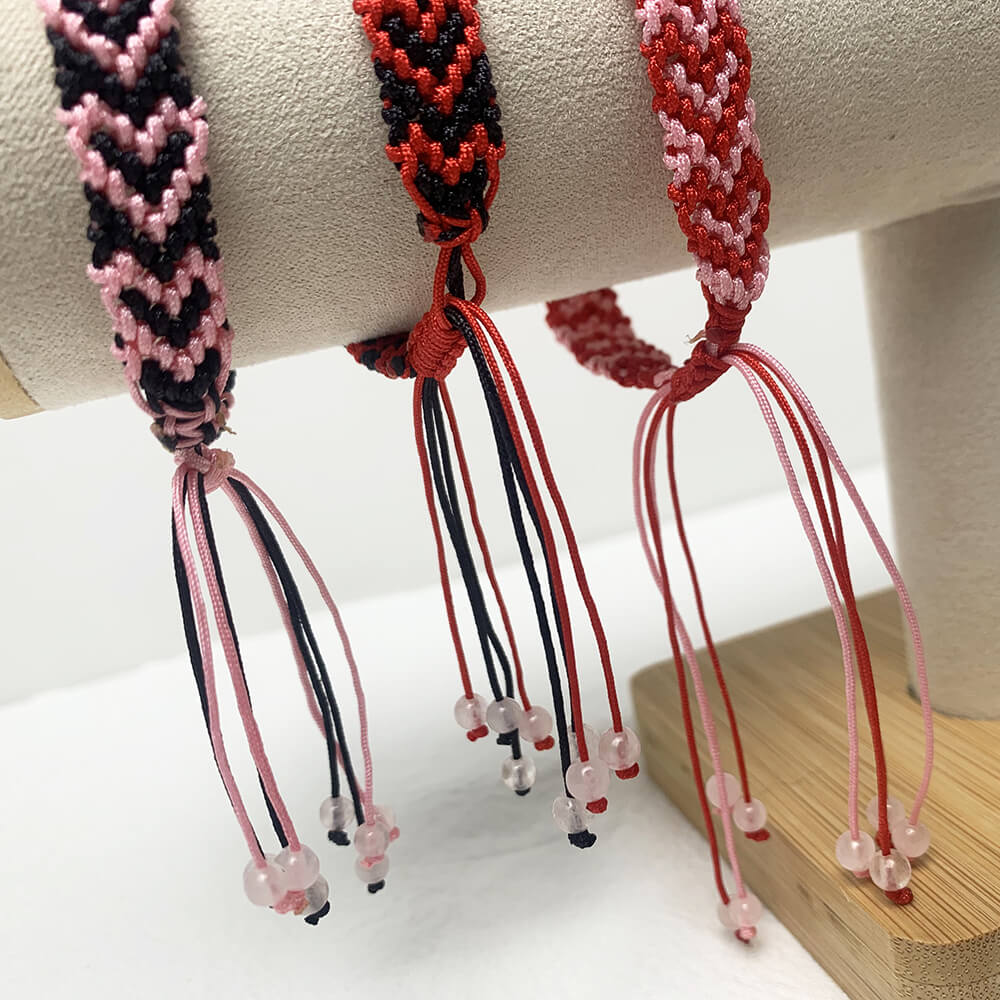 Handmade Heart-Shaped Pattern Macrame Friendship Bracelet - Kawaiienvy Hearts Black Pink
