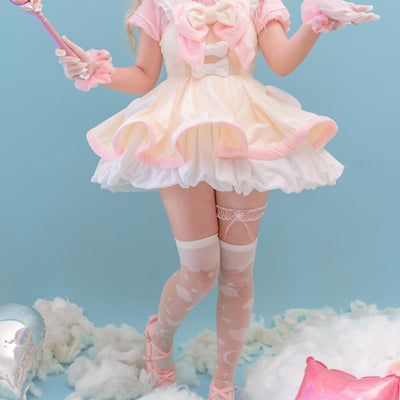 Lolita-Cotton-Cloud-Over-Knee-Socks-model-show