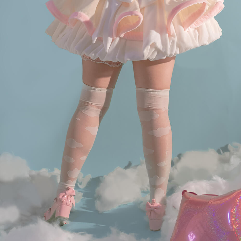 Lolita-Cotton-Cloud-Over-Knee-Socks-white-backside