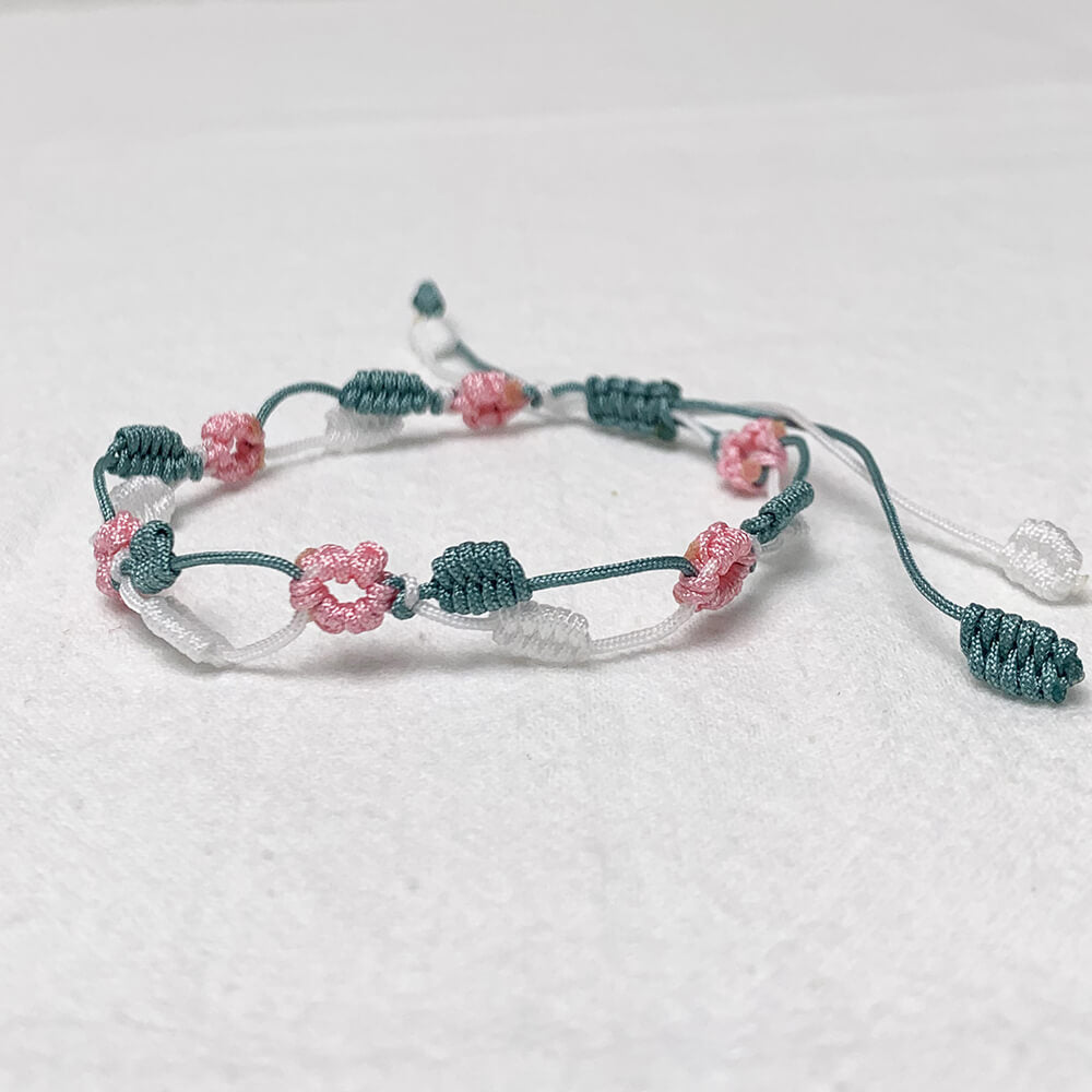 Handmade Flower Leaf Macrame Bracelet Kawaiienvy – KawaiiEnvy