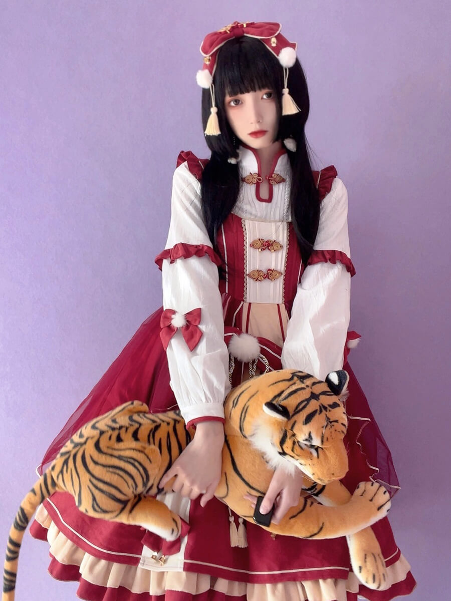 The-Year-of-Tiger-Kawaii-Costume-With-Black-Jellyfish-Hairstylr-WigThe-Year-of-Tiger-Kawaii-Costume-With-Black-Jellyfish-Hairstylr-Wig