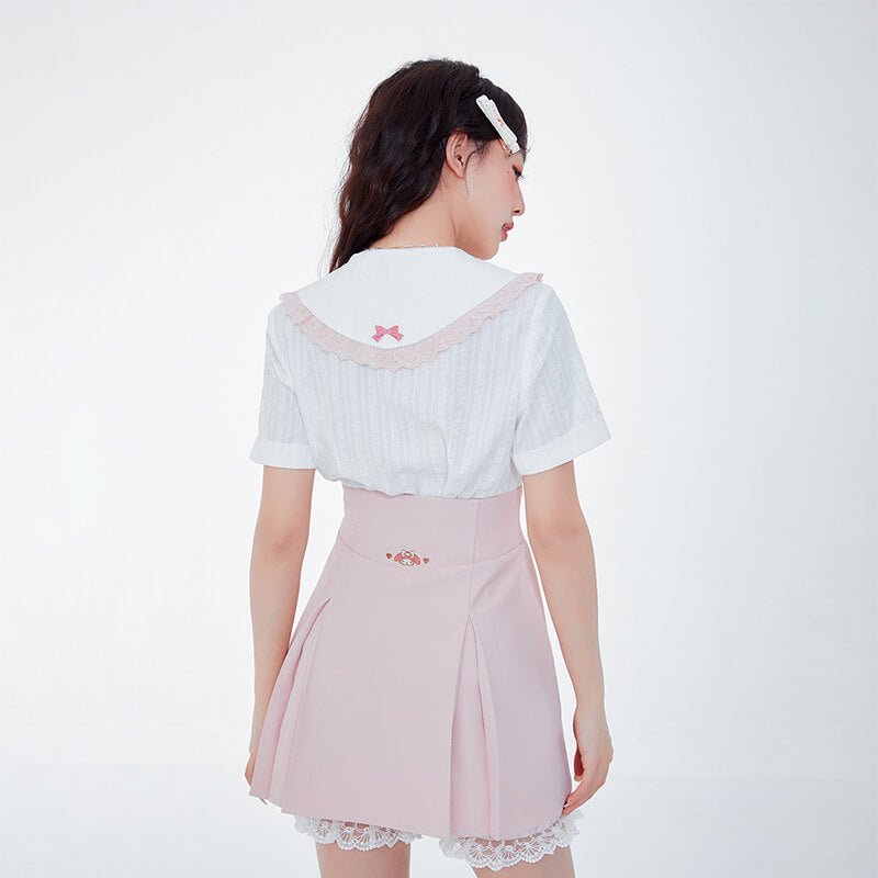 backside-display-pink-bow-on-lace-trim-sailor-collar