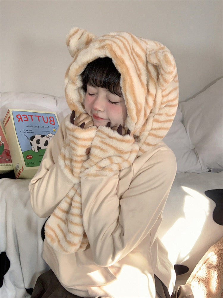 cute-cat-hat-scarf-mitten-3-in-1-hoodie-beige-model-display