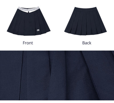 frontside-and-backside-display-and-fabric-detail-of-the-cinnamoroll-skirt