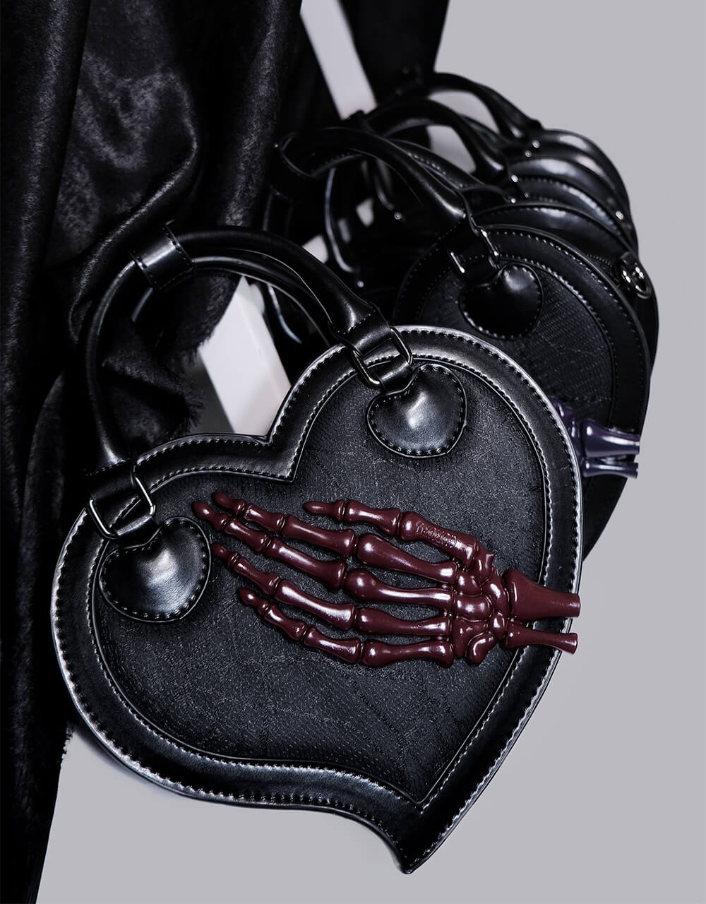 Detachable Skull Claw Heart Shaped Bag