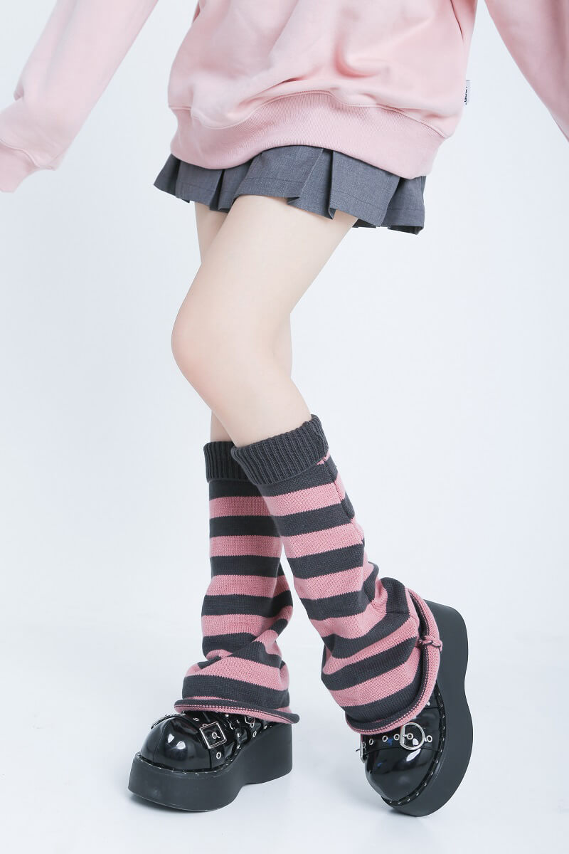 harajuku-striped-knitted-loose-leg-warmer-socks-in-black-pink