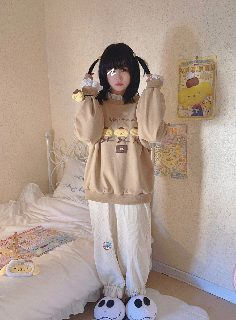 japanese-fashion-girly-cute-pompompurin-lace-khaki-sweatshirt-outfit