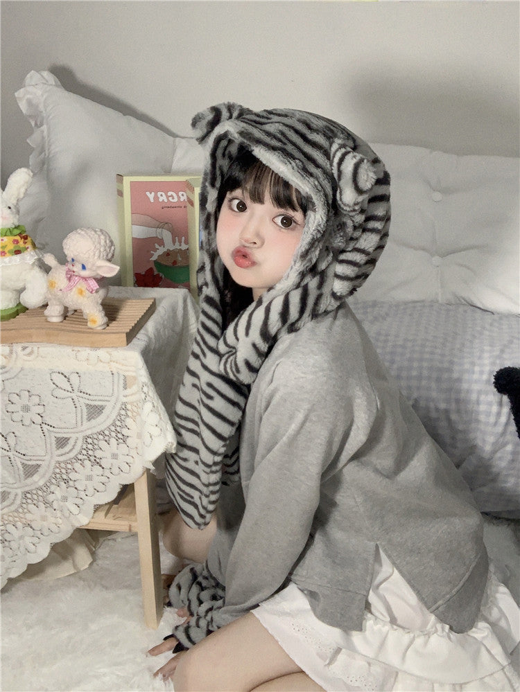 kawaii-fluffy-cat-hat-scarf-mitten-3-in-1-patchwork-hoodie-side-display