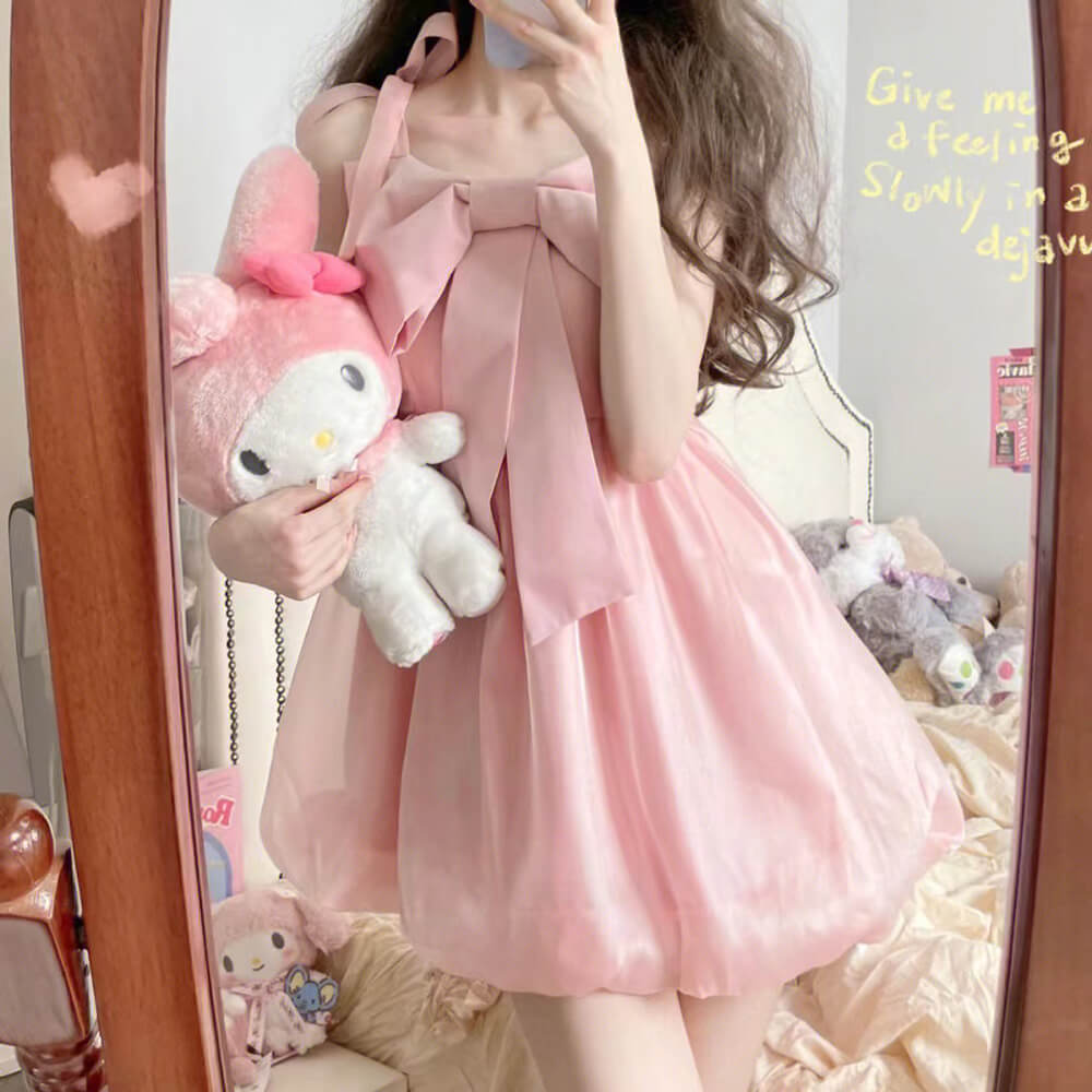 kawaii-front-big-bow-suspender-dress-flower-bud-dress-plain-pink-color-with-my-melody-in-hand