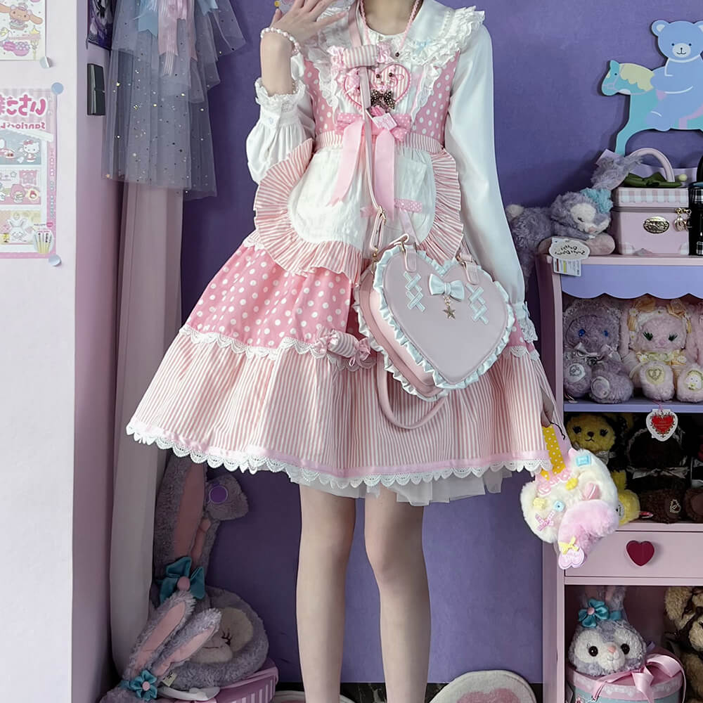 kawaii-lace-edge-heart-shaped-crossbody-bog-with-bow-matched-with-pink-lolita-dress