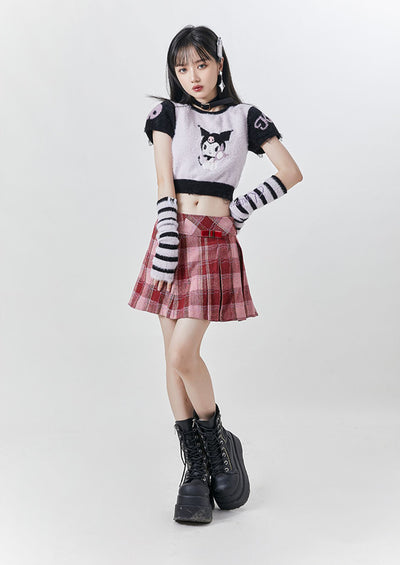kuromi-short-sleeve-crop-sweater-with-kuromi-striped-arm-sleeve-warmers-outfit