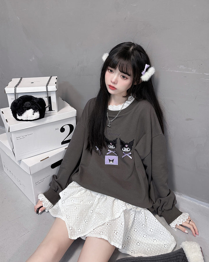 neckline-and-cuff-lace-