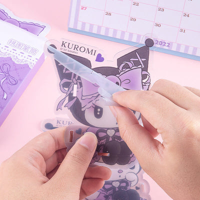 peel-off-the-surface-film-before-using-the-gothic-lolita-kuromi-pen-holder