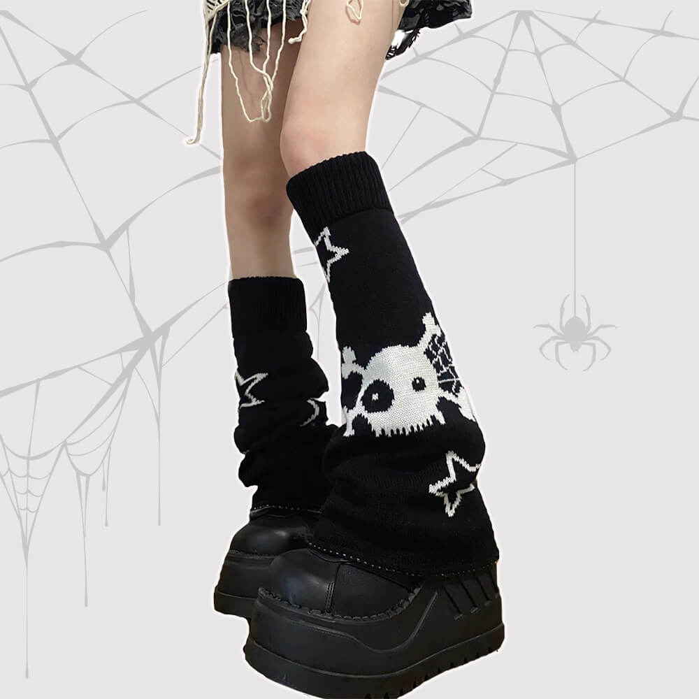 skull-and-stars-graphic-knit-leg-warmers-black