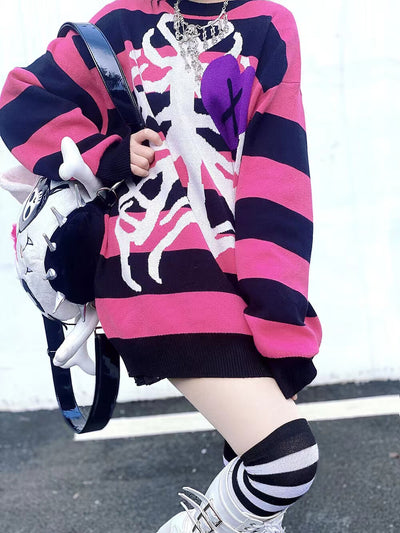 y2k-look-styled-by-the-skeleton-pattern-striped-sweater-pullover-in-black-pink
