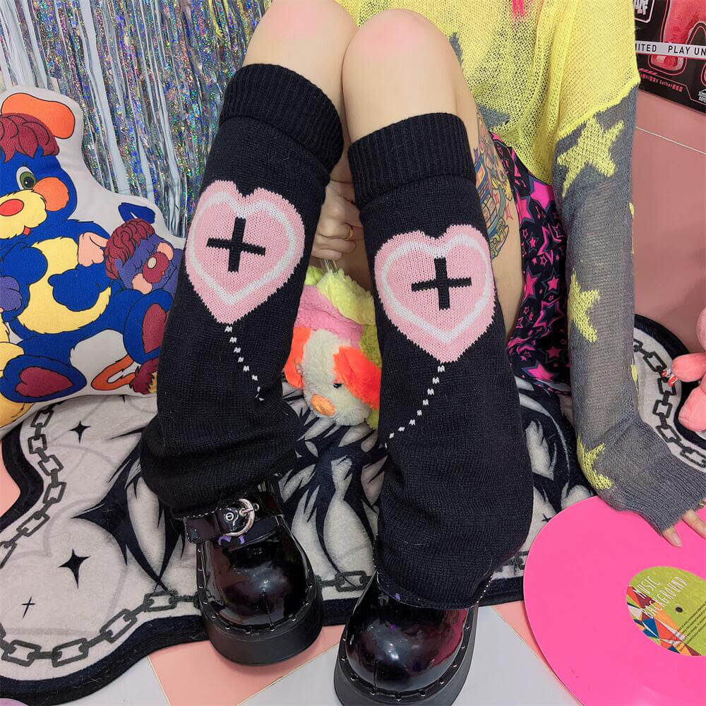 y2k-style-heart-cross-pattern-leg-warmers-in-black